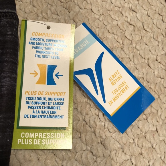 NWT Old Navy Active L Leggings Capri - Picture 12 of 16